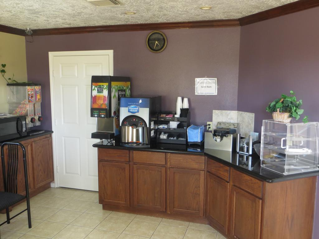 Americas Best Value Inn & Suites Hempstead Luaran gambar