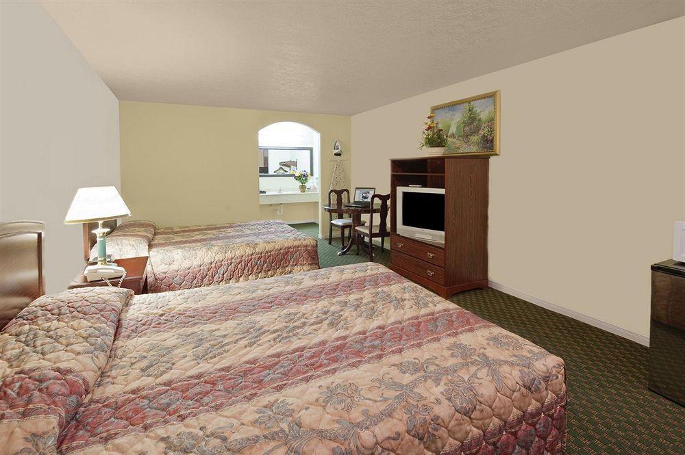 Americas Best Value Inn & Suites Hempstead Luaran gambar
