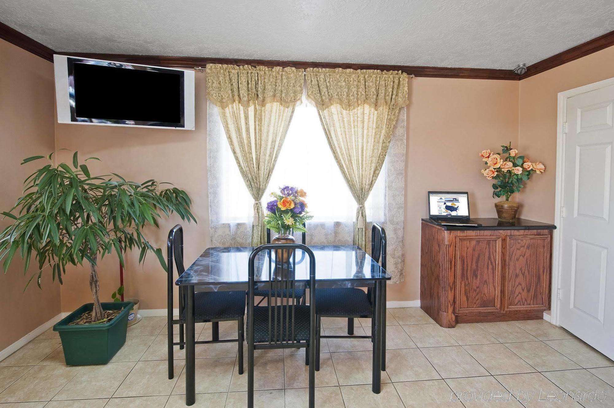 Americas Best Value Inn & Suites Hempstead Luaran gambar