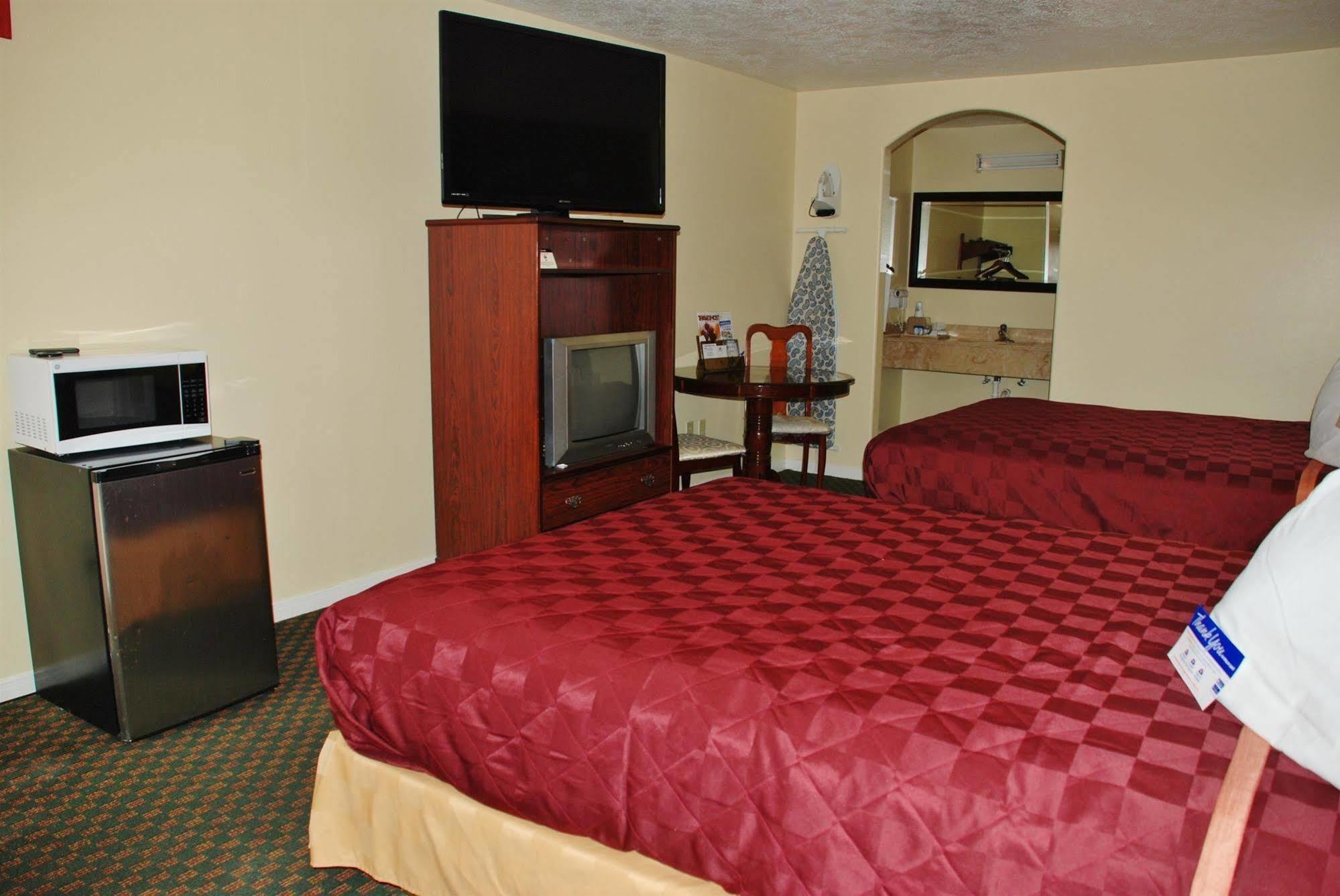 Americas Best Value Inn & Suites Hempstead Luaran gambar